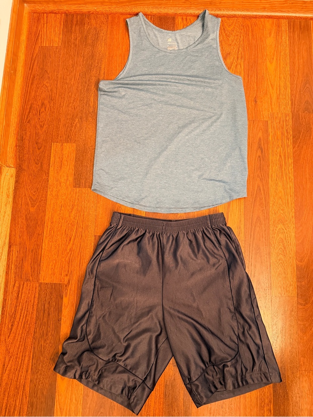 All in motion Men’s Blue Heather Active Tank with gray sport shorts Size Medium